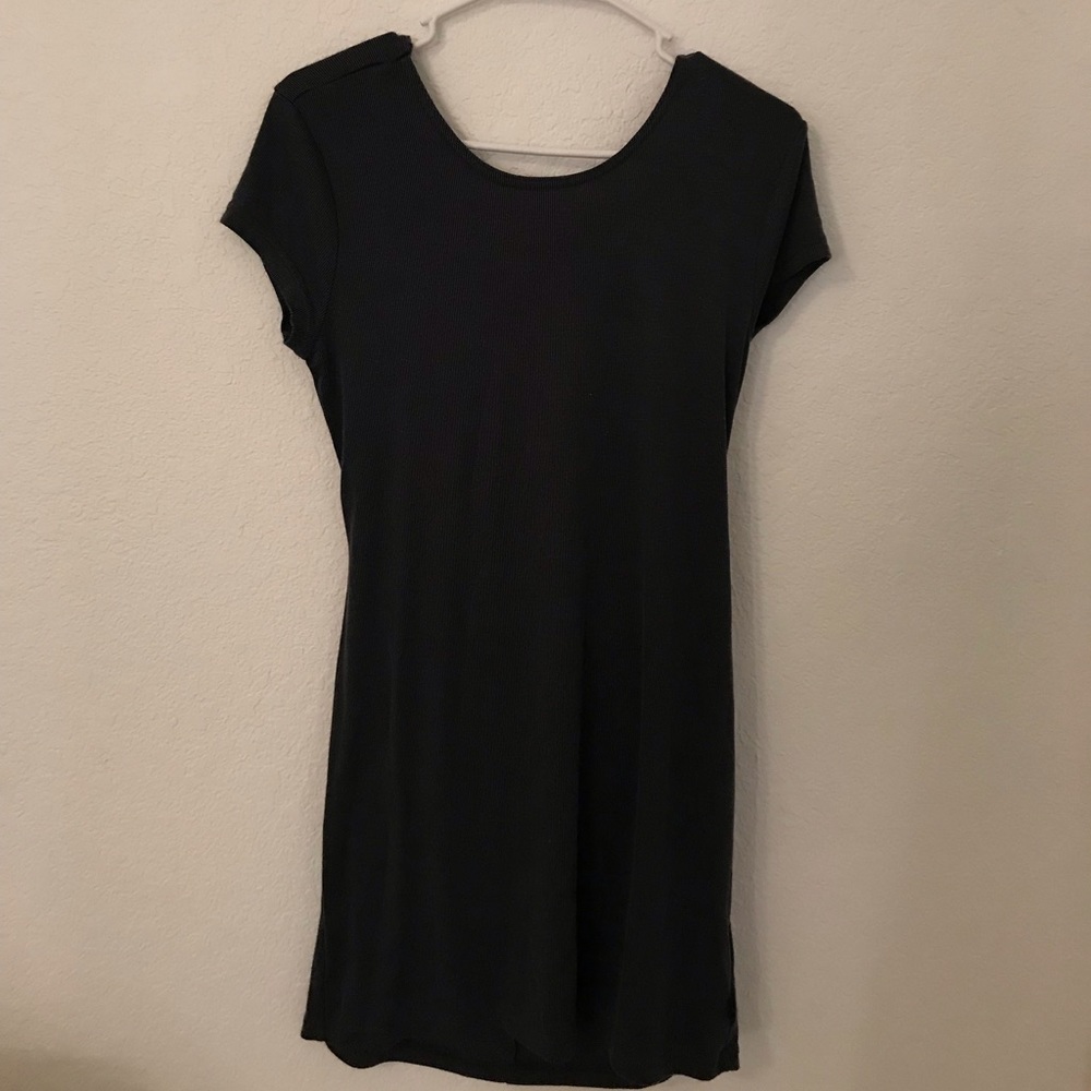 Cute open back gray dress